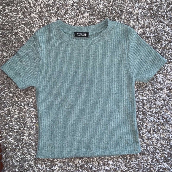 Cropped t-shirt - Picture 1 of 1